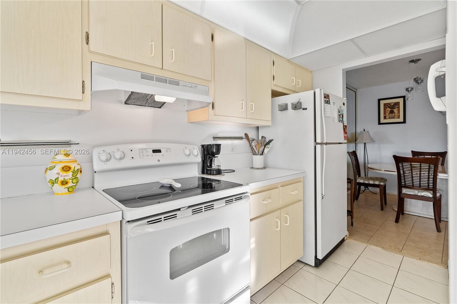 Real estate property located at 2541 11th St #212, Broward, Deauville Terrace Co-op, Pompano Beach, FL