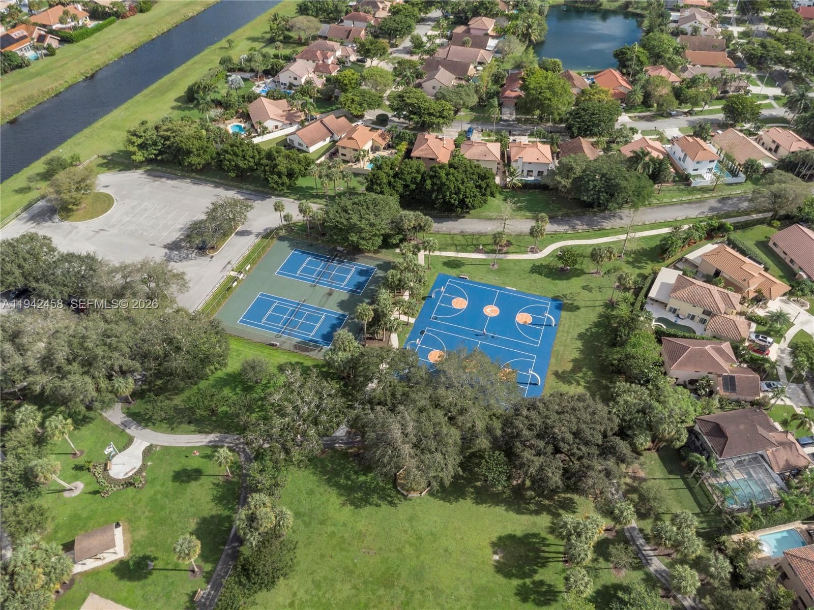 Real estate property located at 728 38th Ter, Broward, Villages Of Hillsboro, Deerfield Beach, FL