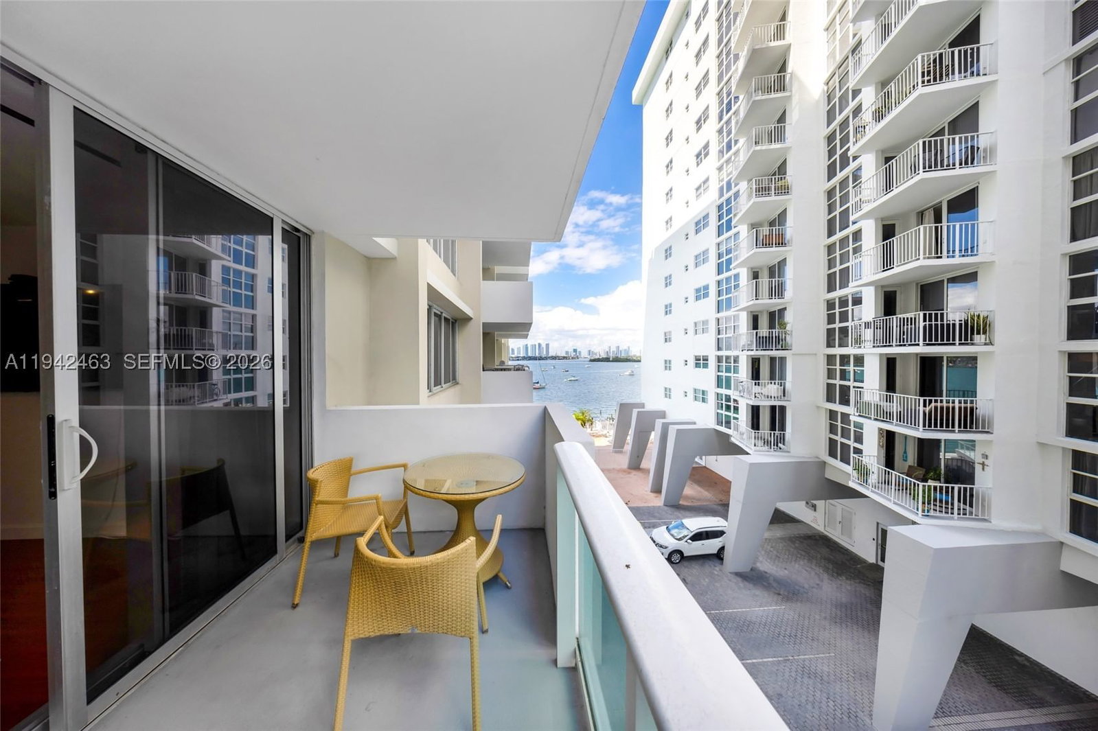 Real estate property located at 1200 West Ave #422, Miami-dade, Mirador 1200 Condo, Miami Beach, FL