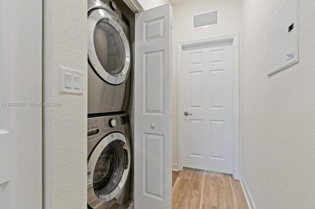 Real estate property located at 3304 92nd Pl, Miami-dade, Bonterra, Hialeah, FL