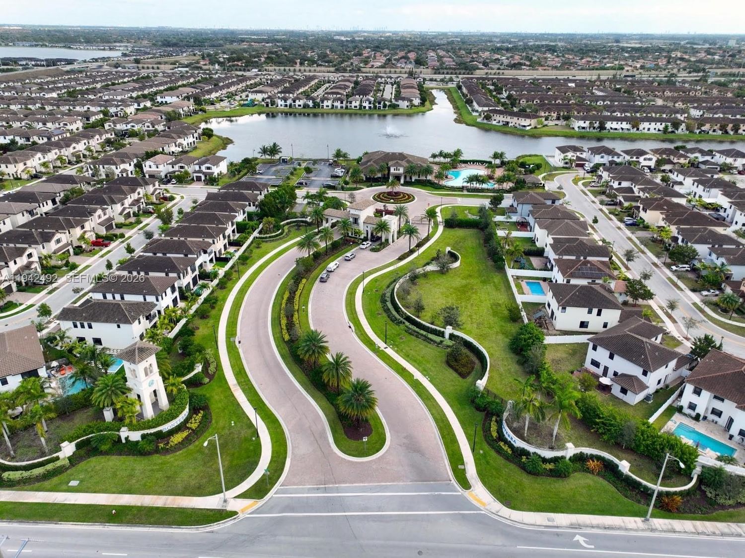 Real estate property located at 3304 92nd Pl, Miami-dade, Bonterra, Hialeah, FL