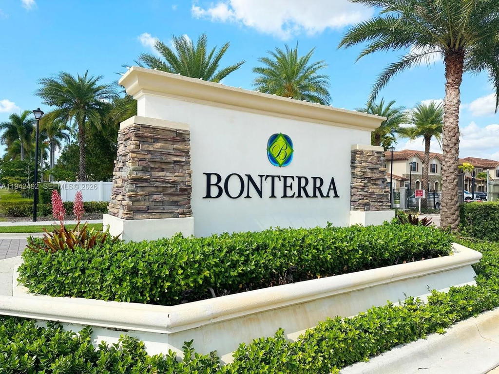 Real estate property located at 3304 92nd Pl, Miami-dade, Bonterra, Hialeah, FL