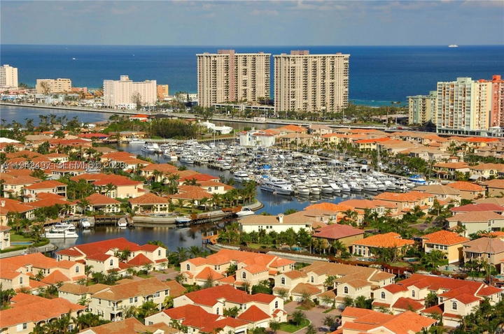 Real estate property located at 963 Harbor Vw S, Broward, Three Islands 3rd Section, Hollywood, FL