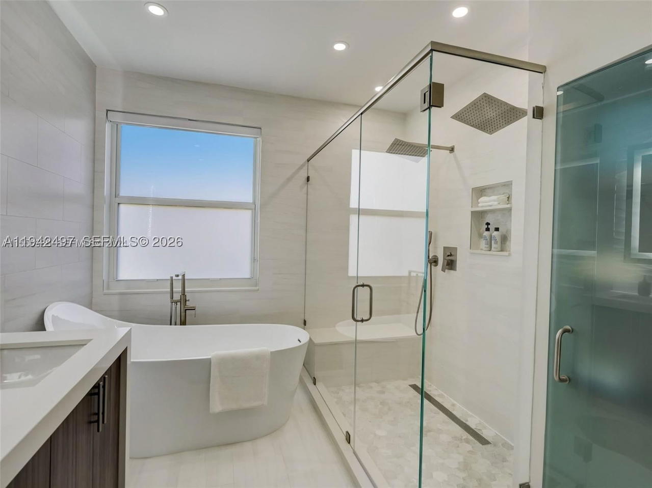 Real estate property located at 963 Harbor Vw S, Broward, Three Islands 3rd Section, Hollywood, FL