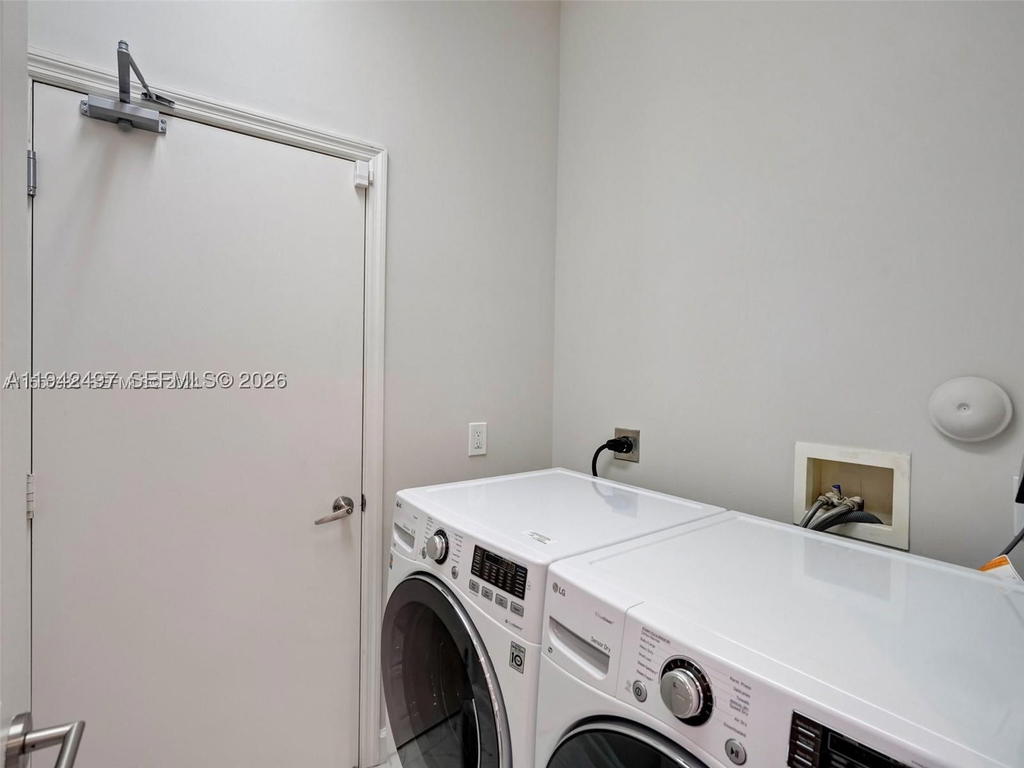 Real estate property located at 963 Harbor Vw S, Broward, Three Islands 3rd Section, Hollywood, FL