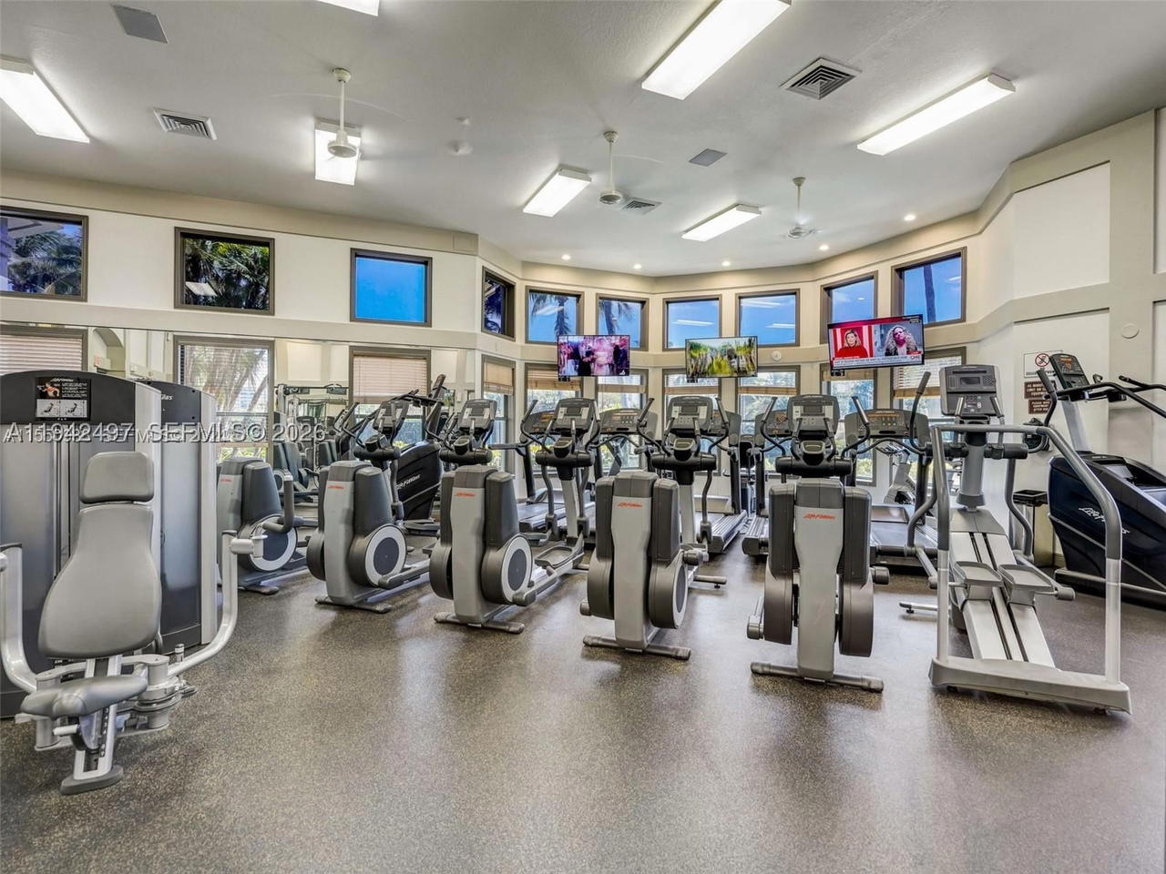 Real estate property located at 963 Harbor Vw S, Broward, Three Islands 3rd Section, Hollywood, FL