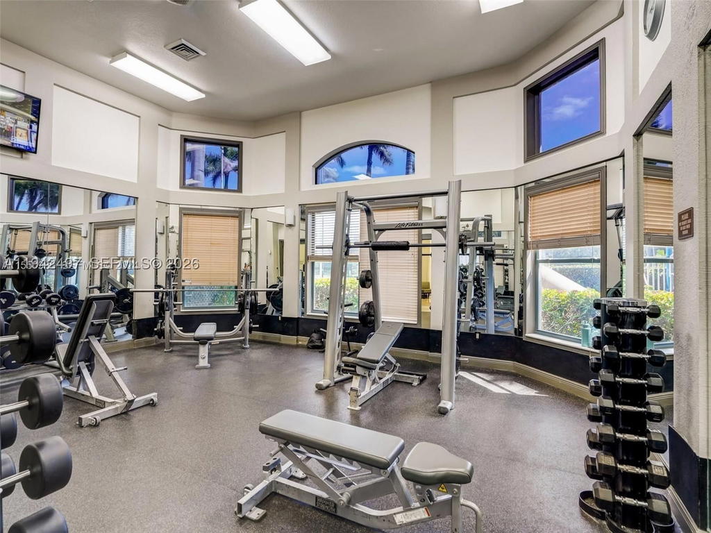 Real estate property located at 963 Harbor Vw S, Broward, Three Islands 3rd Section, Hollywood, FL
