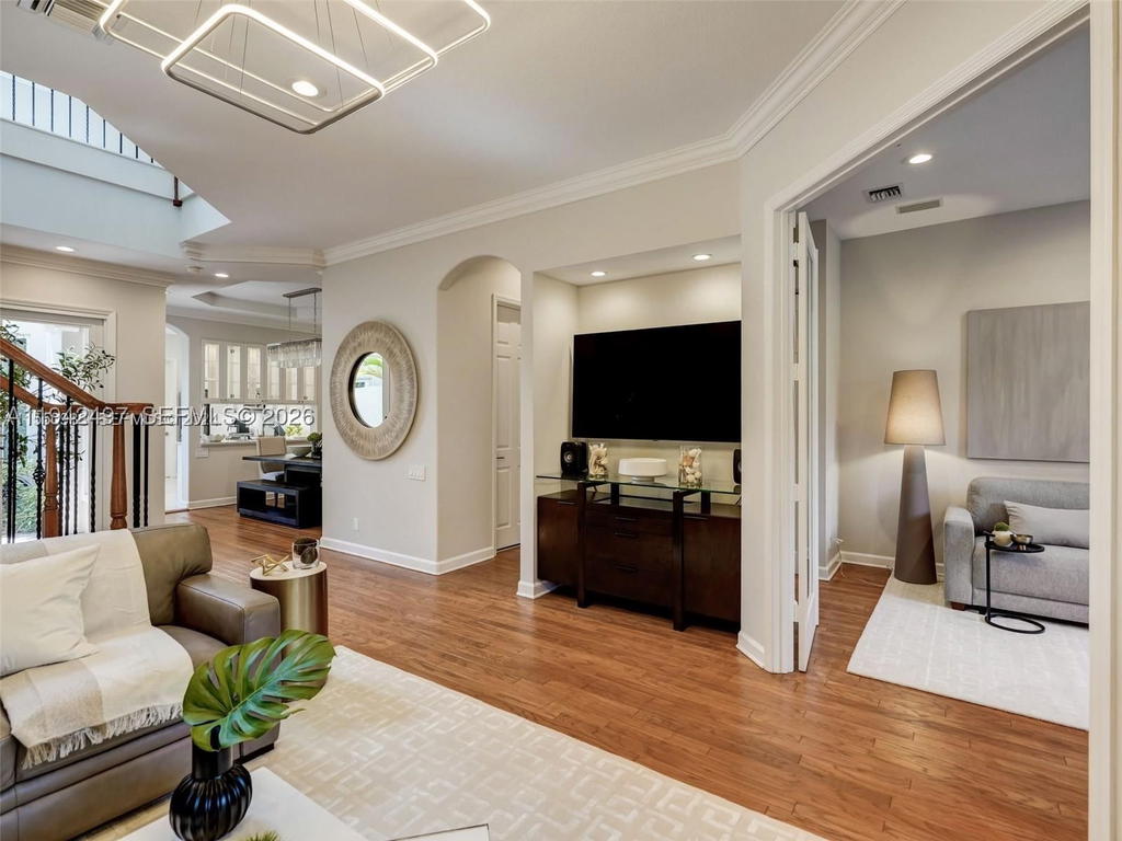 Real estate property located at 963 Harbor Vw S, Broward, Three Islands 3rd Section, Hollywood, FL