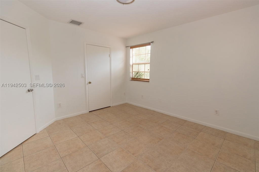 Real estate property located at 18328 68th Ave P, Miami-dade, La Hacienda Country Club, Hialeah, FL