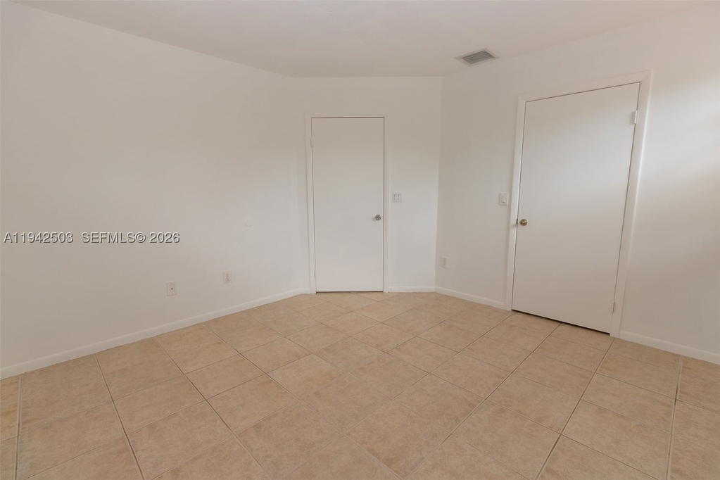 Real estate property located at 18328 68th Ave P, Miami-dade, La Hacienda Country Club, Hialeah, FL