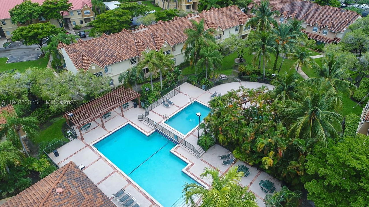 Real estate property located at 18328 68th Ave P, Miami-dade, La Hacienda Country Club, Hialeah, FL