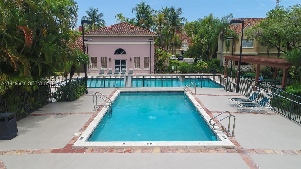 Real estate property located at 18328 68th Ave P, Miami-dade, La Hacienda Country Club, Hialeah, FL