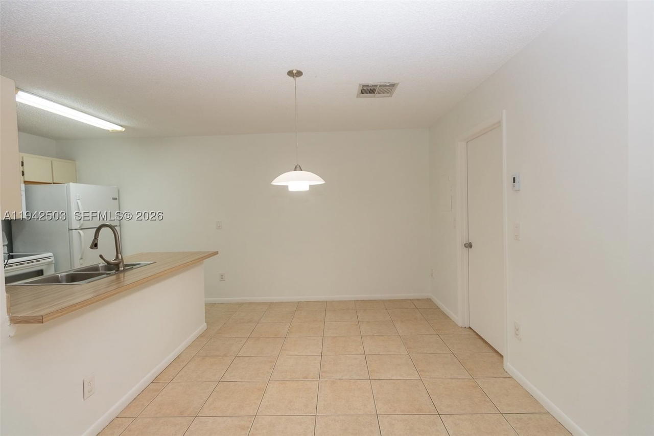 Real estate property located at 18328 68th Ave P, Miami-dade, La Hacienda Country Club, Hialeah, FL