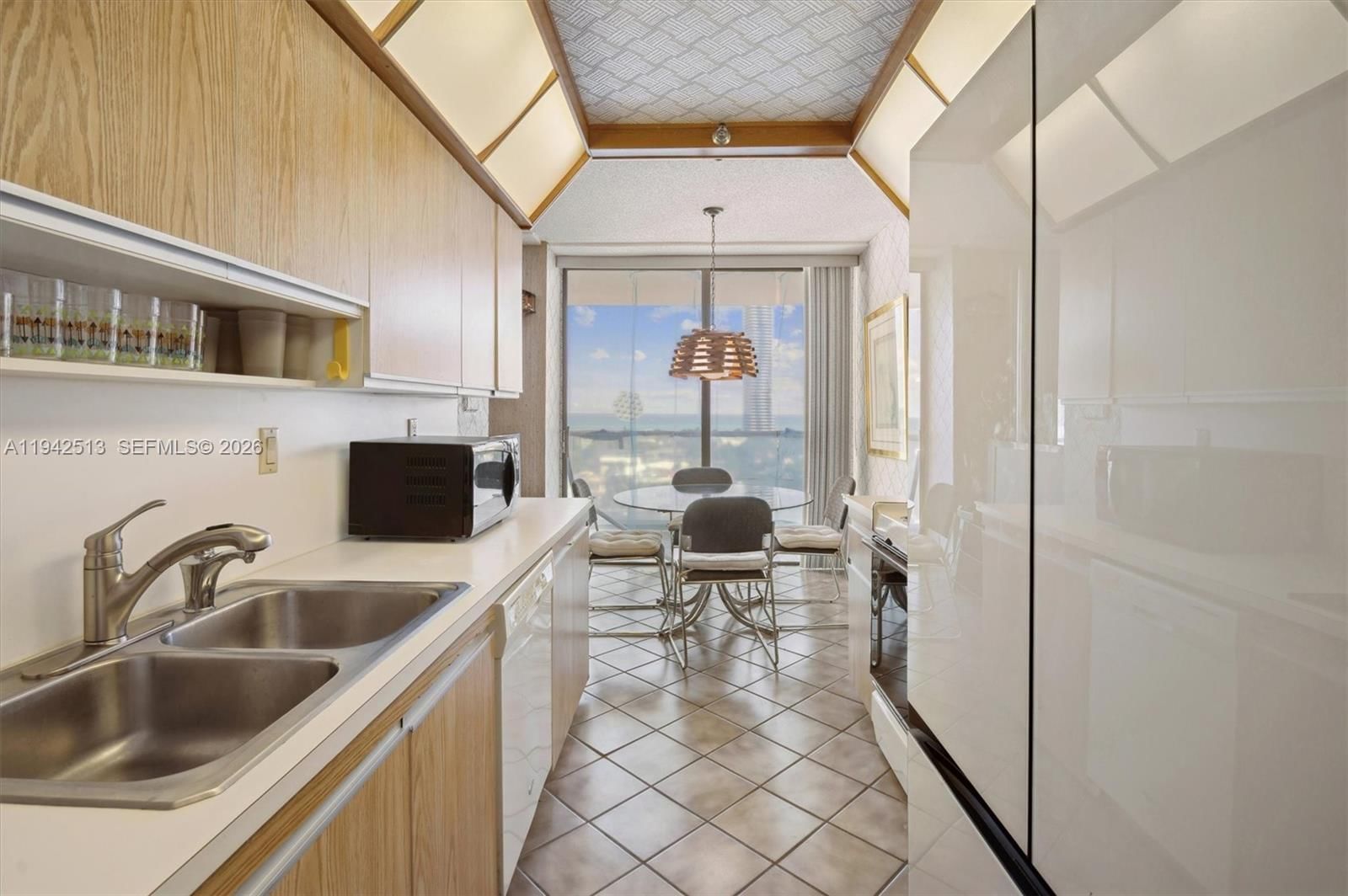 Real estate property located at 19707 Turnberry Way #14F, Miami-dade, Turnberry Isle, Aventura, FL