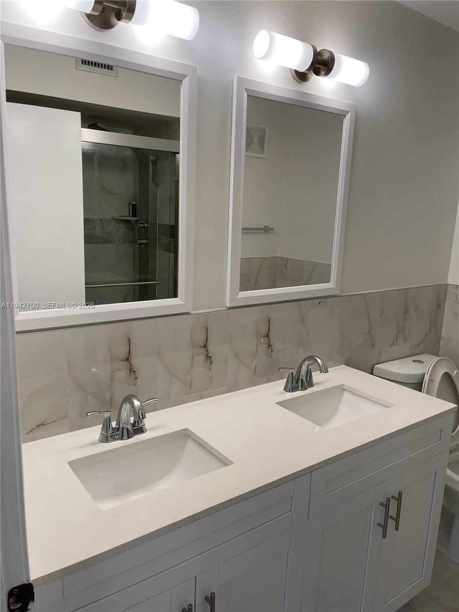 Real estate property located at 3675 San Simeon Cir #3675, Broward, San Simeon, Weston, FL