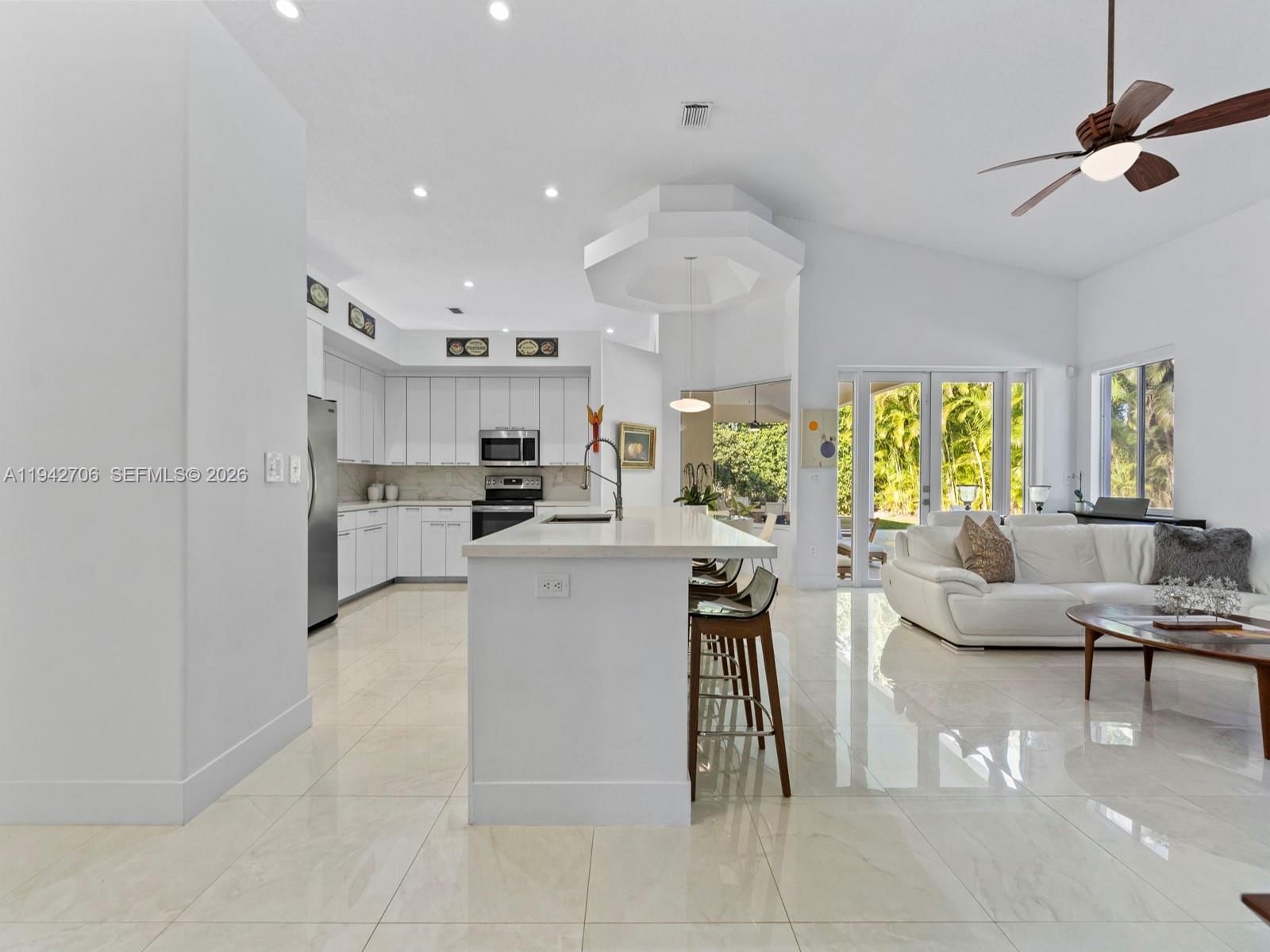 Real estate property located at 8945 162nd Ter, Miami-dade, The Landings Sec 2, Palmetto Bay, FL