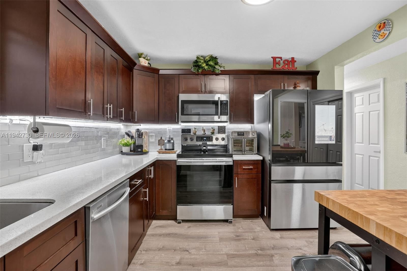 Real estate property located at 6970 24th St, Broward, Palm Lane Homes In Mirama, Miramar, FL