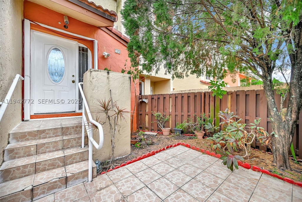 Real estate property located at 9907 9th St Cir #15-20, Miami-dade, Windsong Lakes Condo, Miami, FL