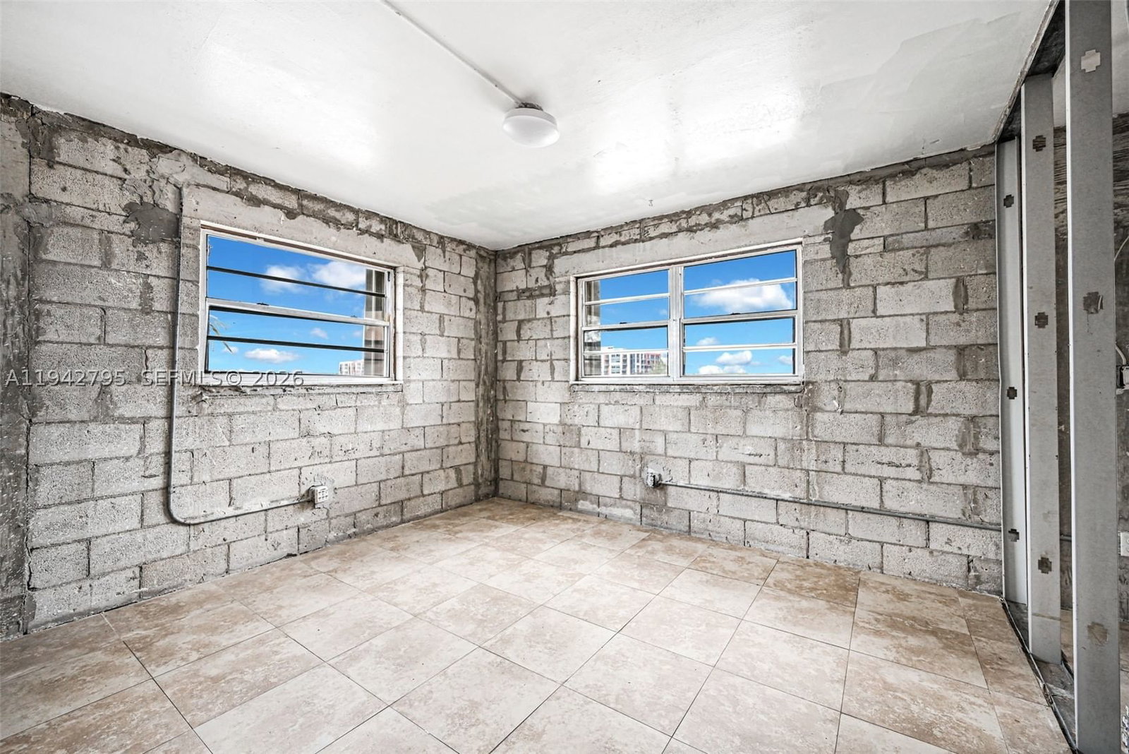 Real estate property located at 3640 9th St #401, Miami-dade, El Cid Condo, Miami, FL