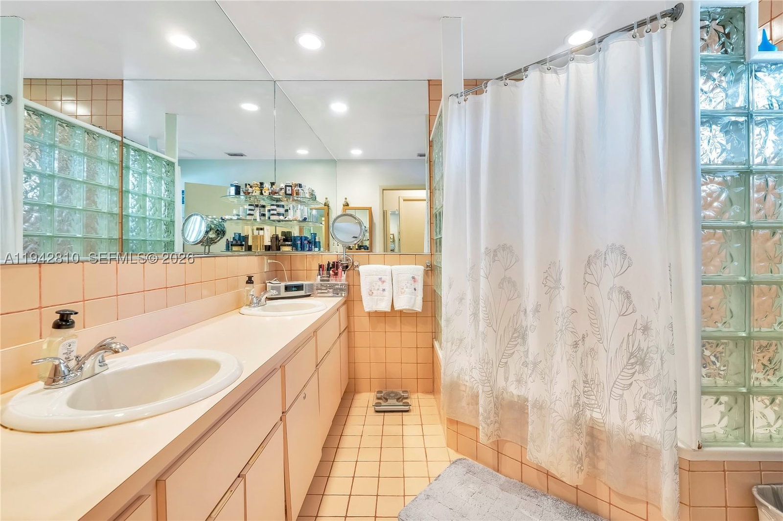 Real estate property located at 2496 Abaco Ave, Miami-dade, King Park, Miami, FL
