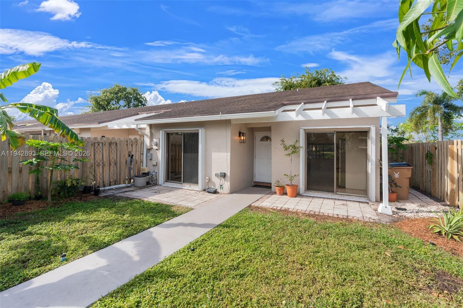 Real estate property located at 5149 Lakes Dr, Broward, The Lakes, Deerfield Beach, FL