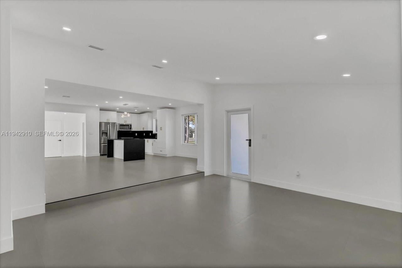 Real estate property located at 1110 183rd St, Miami-dade, Scott Lake Manor Sec 2, Miami Gardens, FL
