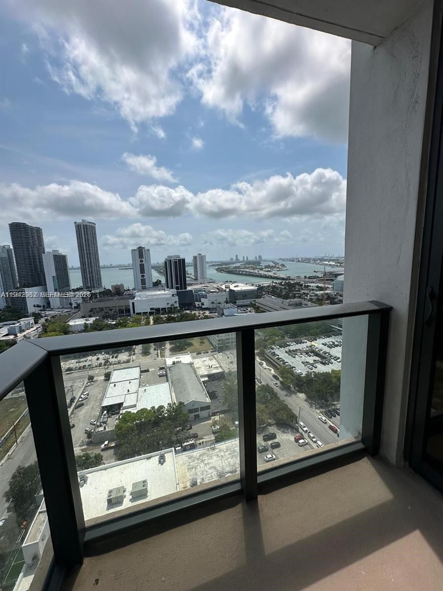 Real estate property located at 1600 1st Ave #1220, Miami-dade, Canvas Condo, Miami, FL