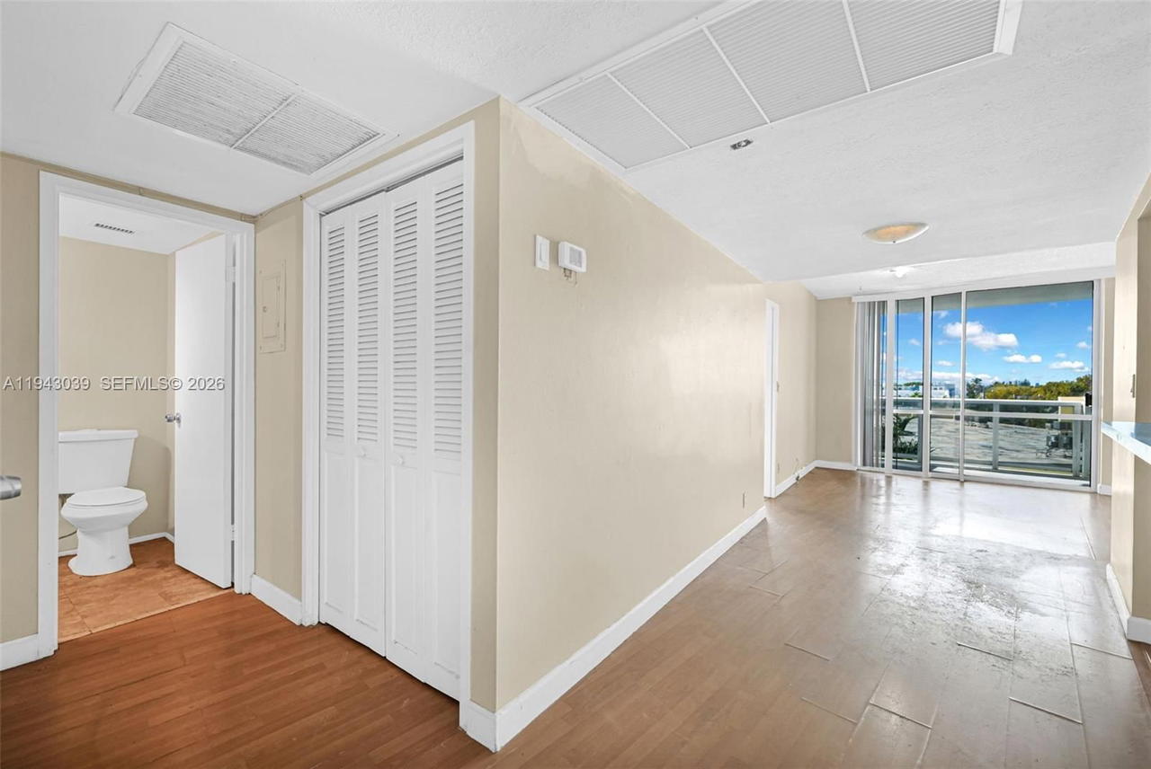 Real estate property located at 900 Bay Dr #321, Miami-dade, King Cole Condo, Miami Beach, FL
