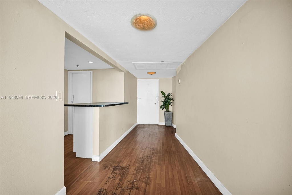 Real estate property located at 900 Bay Dr #321, Miami-dade, King Cole Condo, Miami Beach, FL