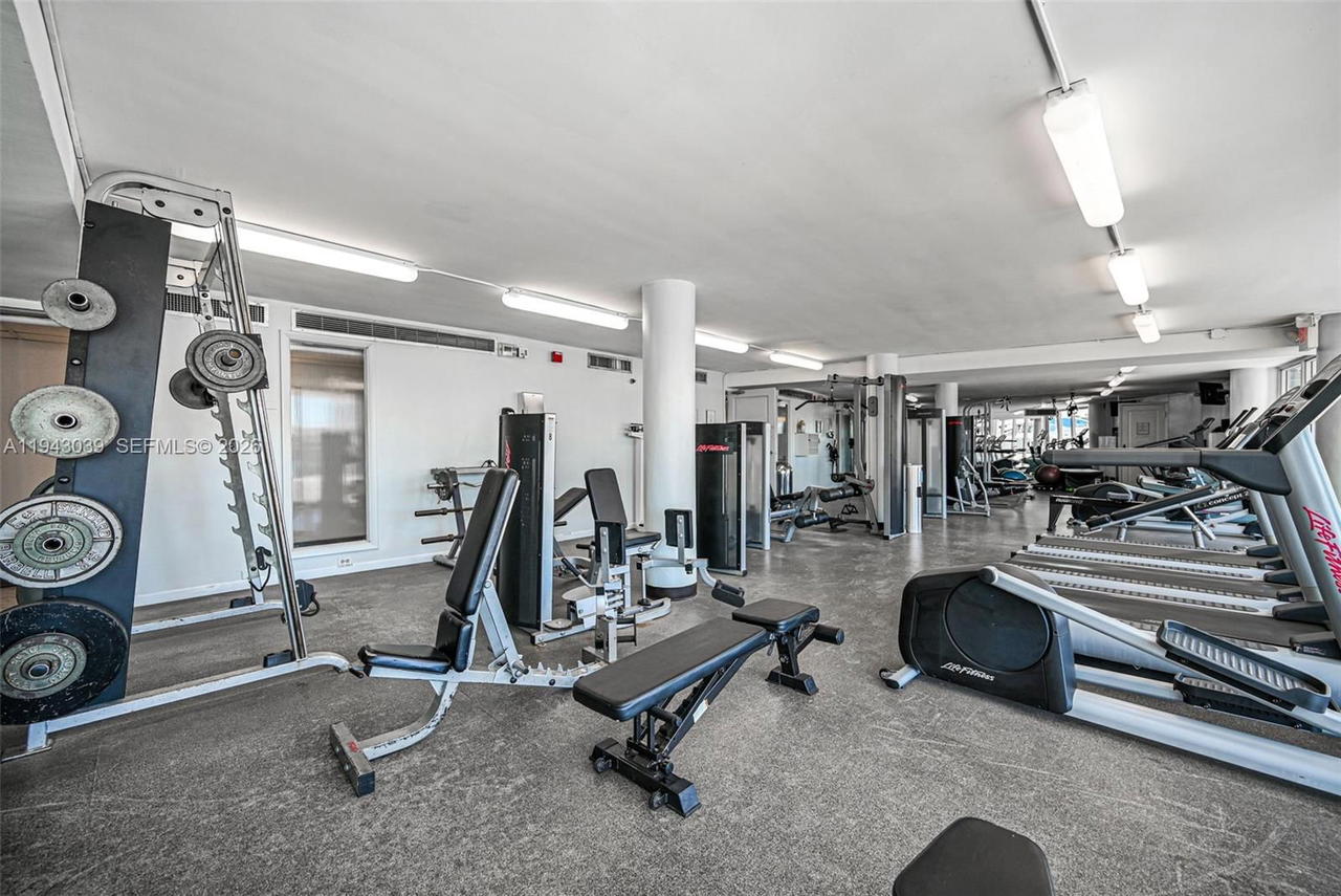 Real estate property located at 900 Bay Dr #321, Miami-dade, King Cole Condo, Miami Beach, FL