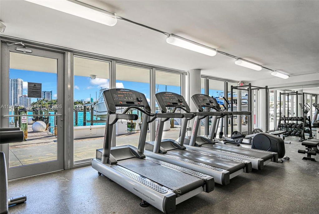 Real estate property located at 900 Bay Dr #321, Miami-dade, King Cole Condo, Miami Beach, FL
