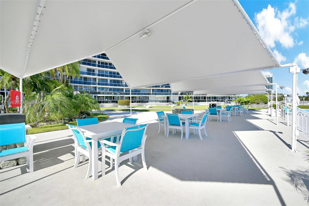 Real estate property located at 900 Bay Dr #321, Miami-dade, King Cole Condo, Miami Beach, FL