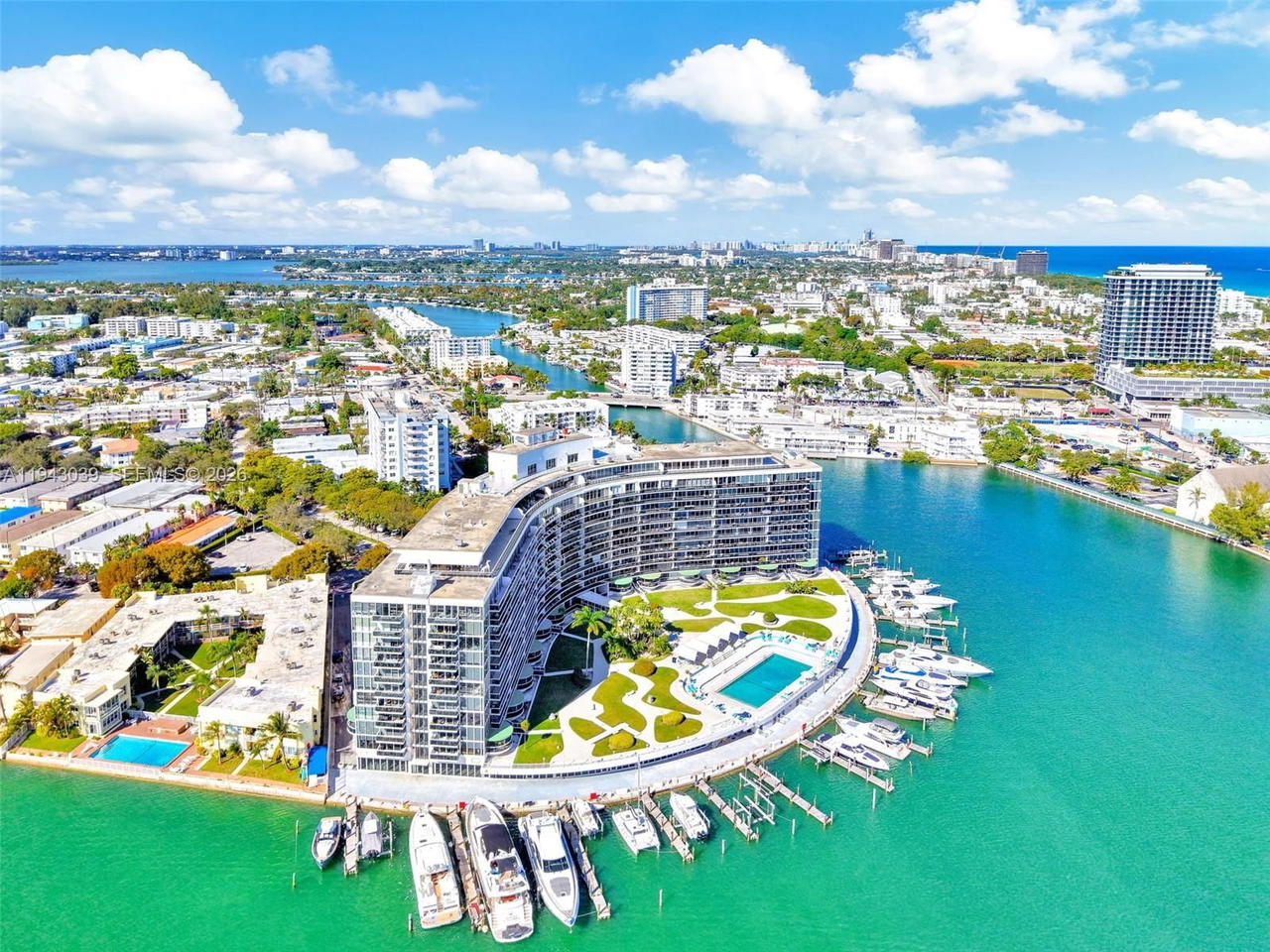 Real estate property located at 900 Bay Dr #321, Miami-dade, King Cole Condo, Miami Beach, FL