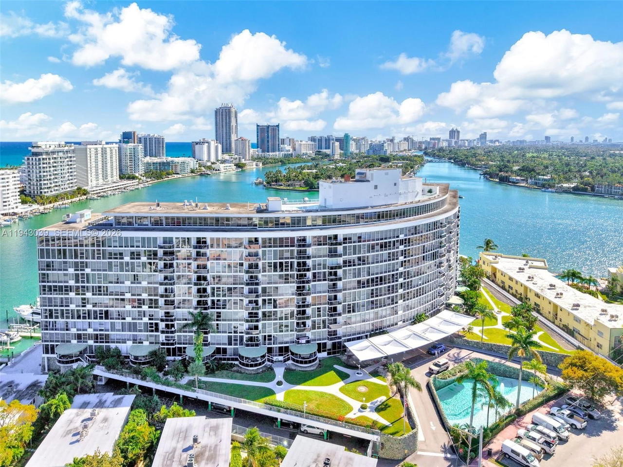 Real estate property located at 900 Bay Dr #321, Miami-dade, King Cole Condo, Miami Beach, FL