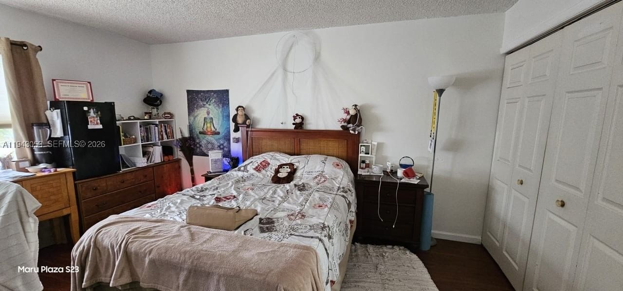Real estate property located at 200 Lakeview Dr #212, Broward, Building Six Of Racquet C, Weston, FL