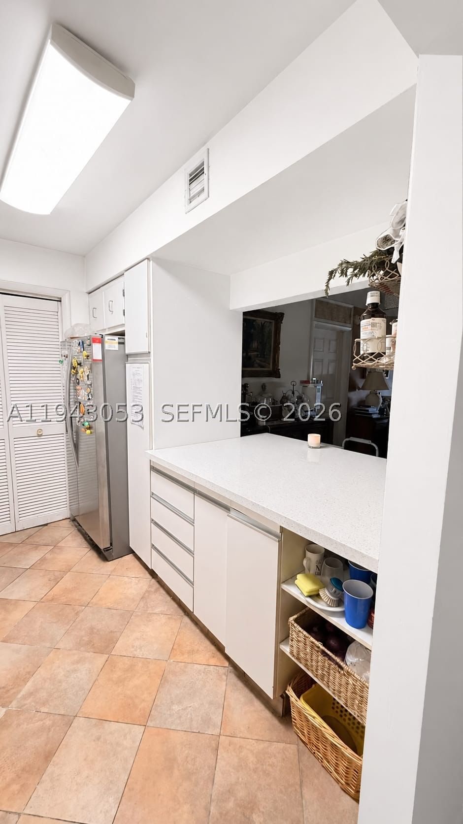 Real estate property located at 200 Lakeview Dr #212, Broward, Building Six Of Racquet C, Weston, FL