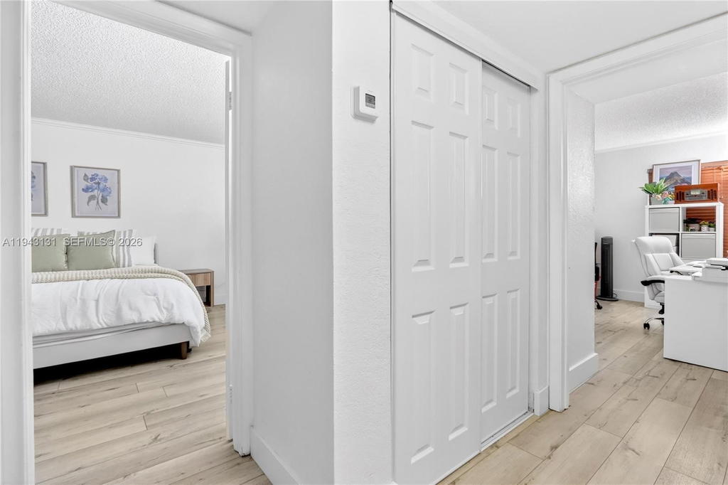 Real estate property located at 6902 Kendall Dr E101, Miami-dade, Dadeland Grove Condo, Pinecrest, FL