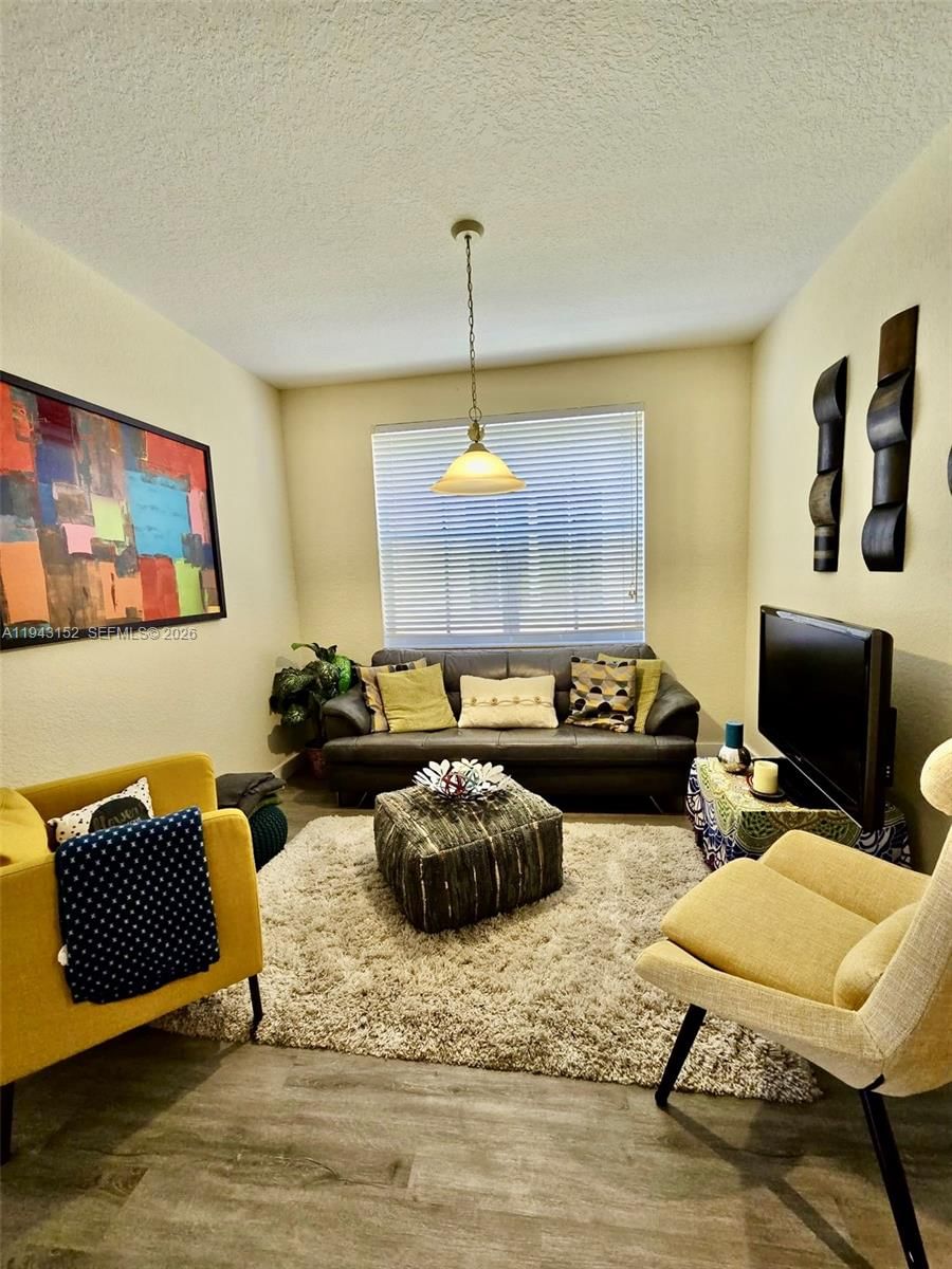 Real estate property located at 1587 Winterberry Ln, Broward, Sector 2- Parcels 21b 22, Weston, FL