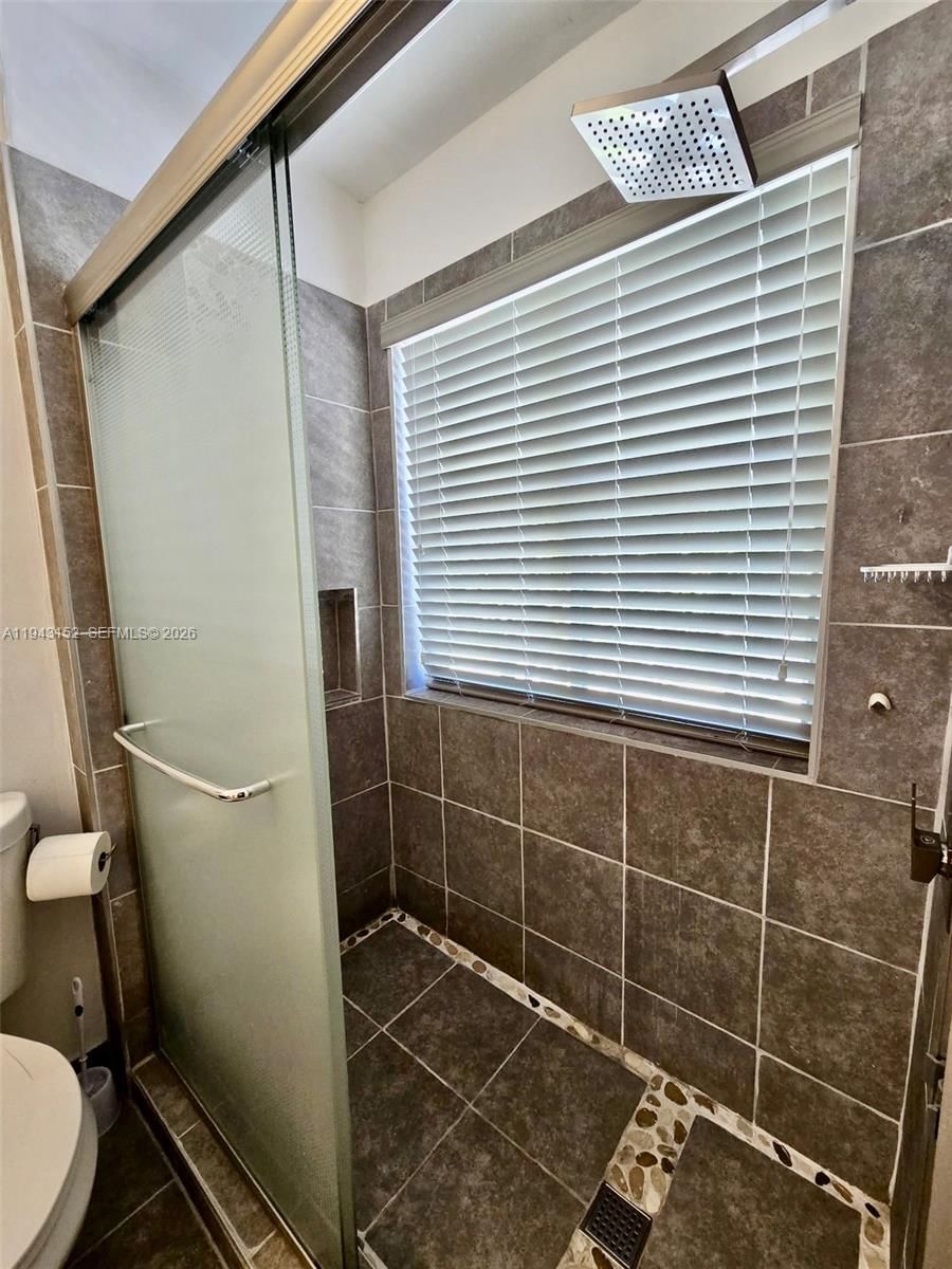 Real estate property located at 1587 Winterberry Ln, Broward, Sector 2- Parcels 21b 22, Weston, FL