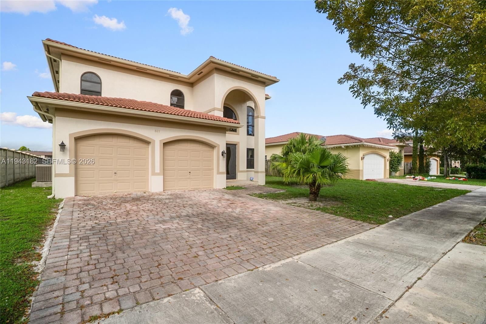 Real estate property located at 865 208th Ter, Miami-dade, California Club Estates, Miami, FL