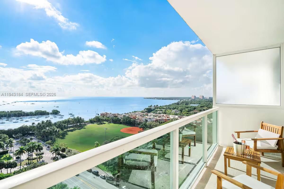 Real estate property located at 2889 Mcfarlane Rd #1614, Miami-dade, Mutiny Park Condo, Miami, FL