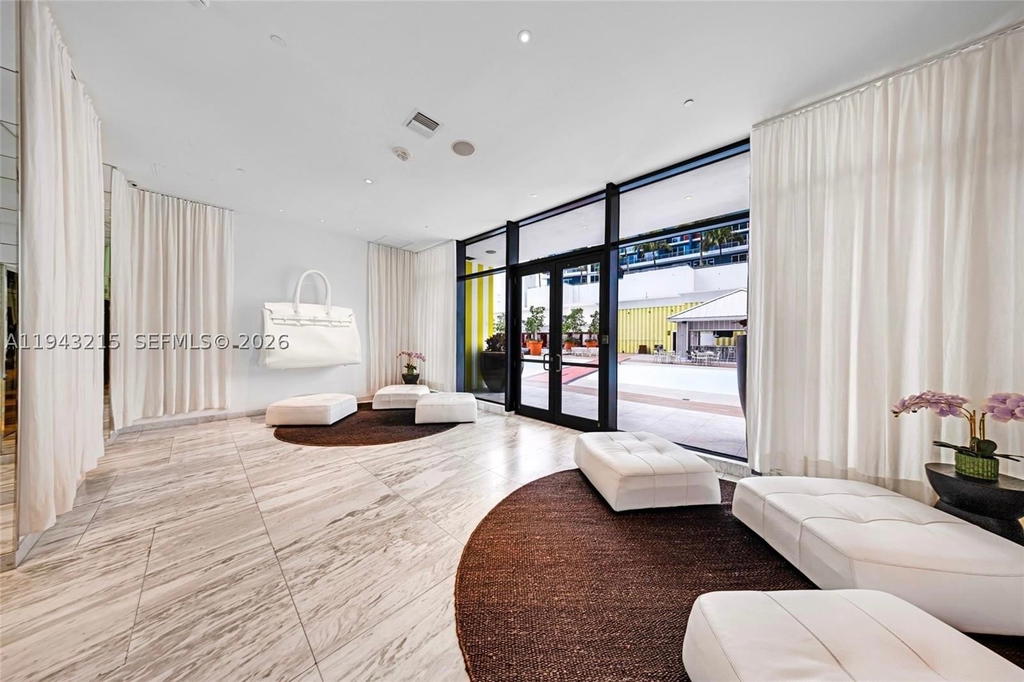 Real estate property located at 1300 Miami Ave #2104, Miami-dade, 1300 S Miami Avenue Condo, Miami, FL
