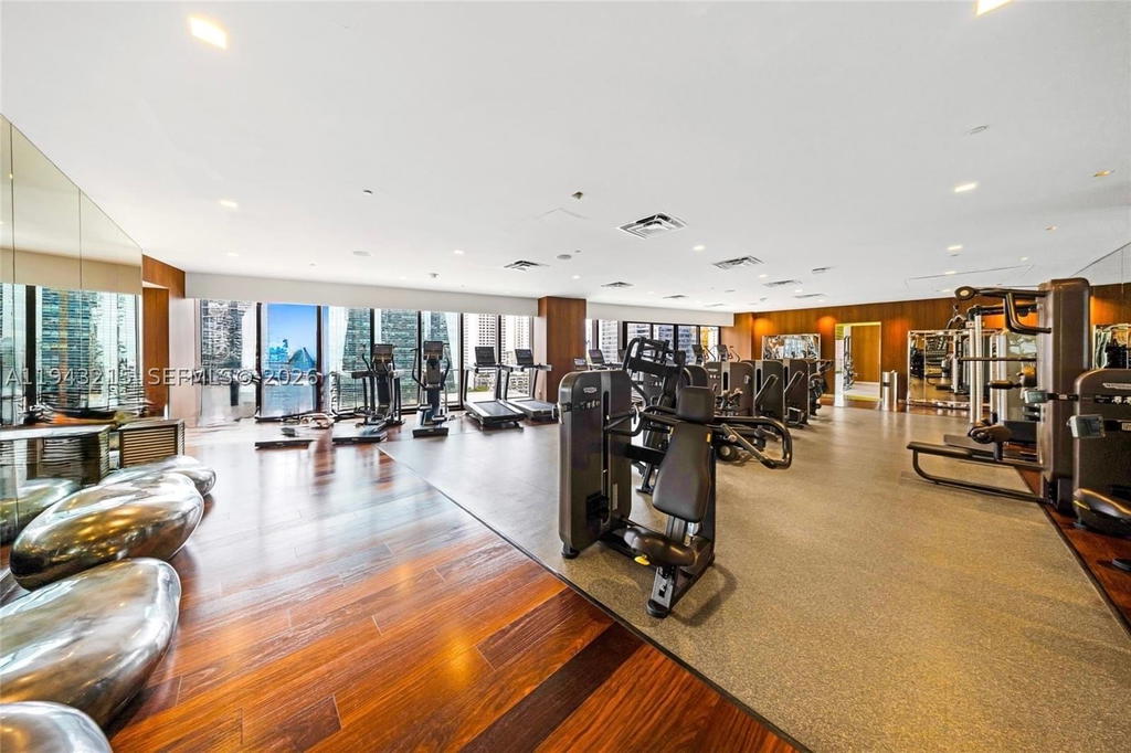 Real estate property located at 1300 Miami Ave #2104, Miami-dade, 1300 S Miami Avenue Condo, Miami, FL