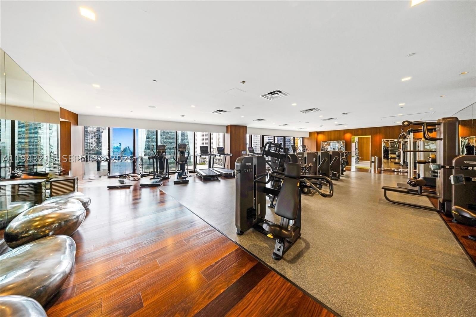 Real estate property located at 1300 Miami Ave #2104, Miami-dade, 1300 S Miami Avenue Condo, Miami, FL