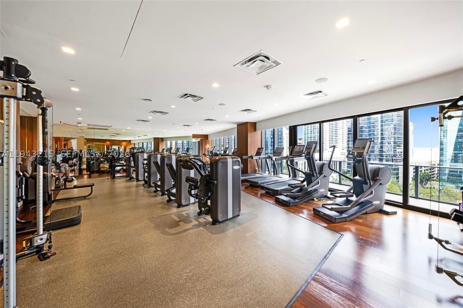 Real estate property located at 1300 Miami Ave #2104, Miami-dade, 1300 S Miami Avenue Condo, Miami, FL