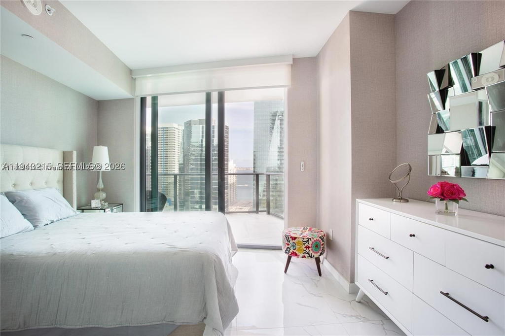 Real estate property located at 1300 Miami Ave #2104, Miami-dade, 1300 S Miami Avenue Condo, Miami, FL