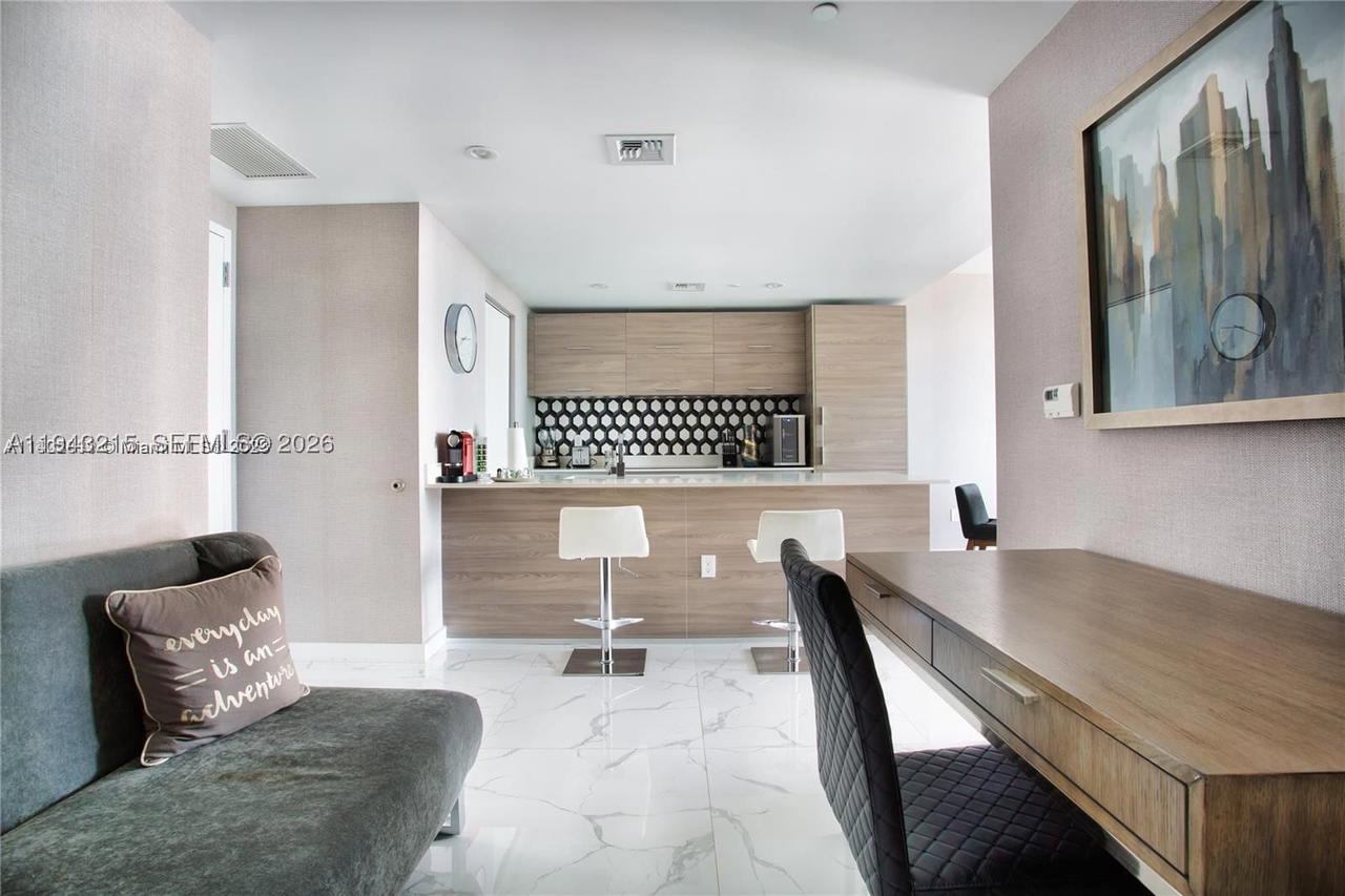 Real estate property located at 1300 Miami Ave #2104, Miami-dade, 1300 S Miami Avenue Condo, Miami, FL
