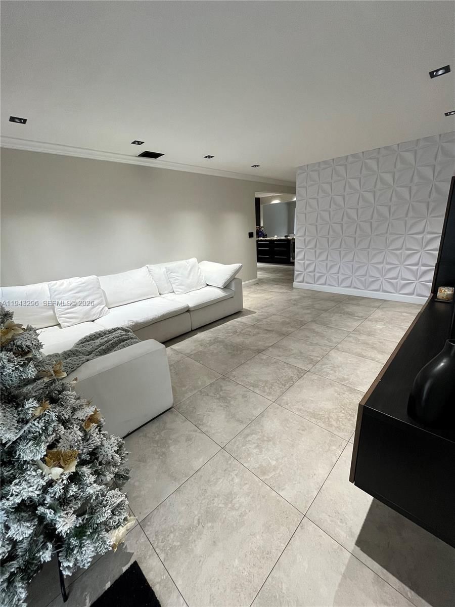 Real estate property located at 1111 Adams St, Broward, Hollywood Lakes Section, Hollywood, FL