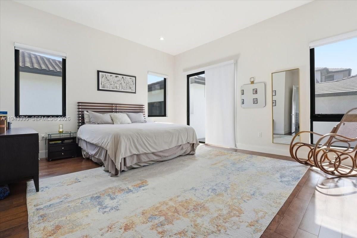 Real estate property located at 8156 48th Ter, Miami-dade, Downtown Doral South Phas, Doral, FL