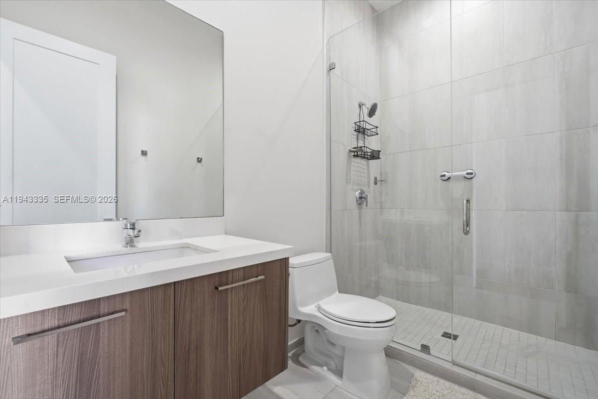 Real estate property located at 8156 48th Ter, Miami-dade, Downtown Doral South Phas, Doral, FL